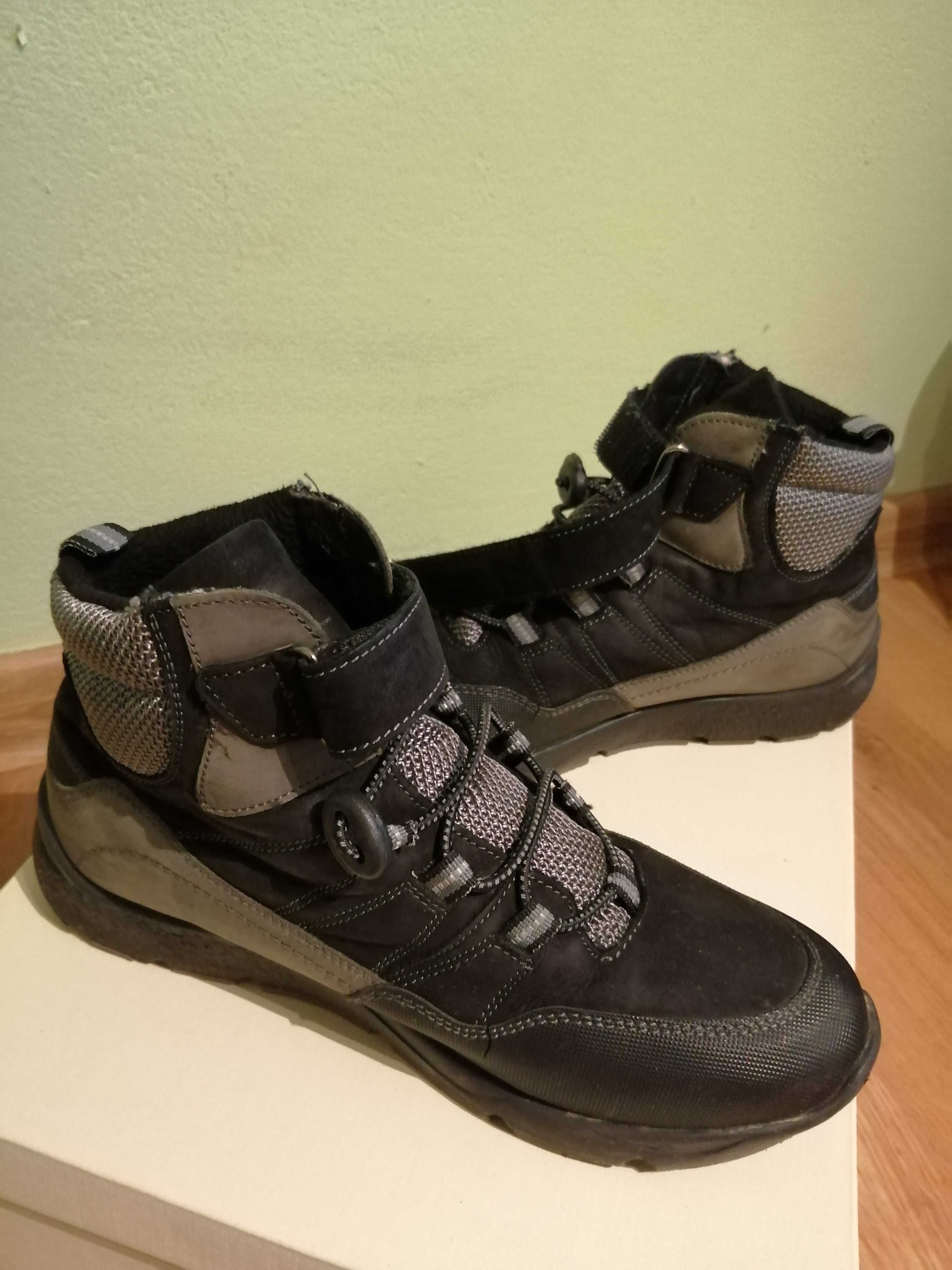 Buty zimowe chłopięce