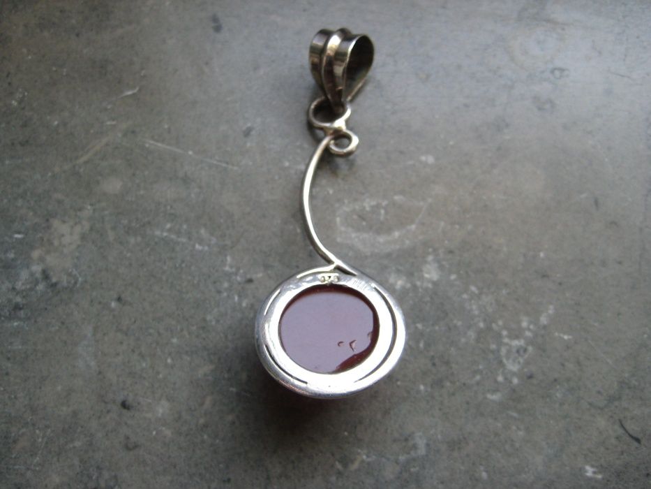 Pendente prata contrastada e pedra ágata cornalina (NOVO)