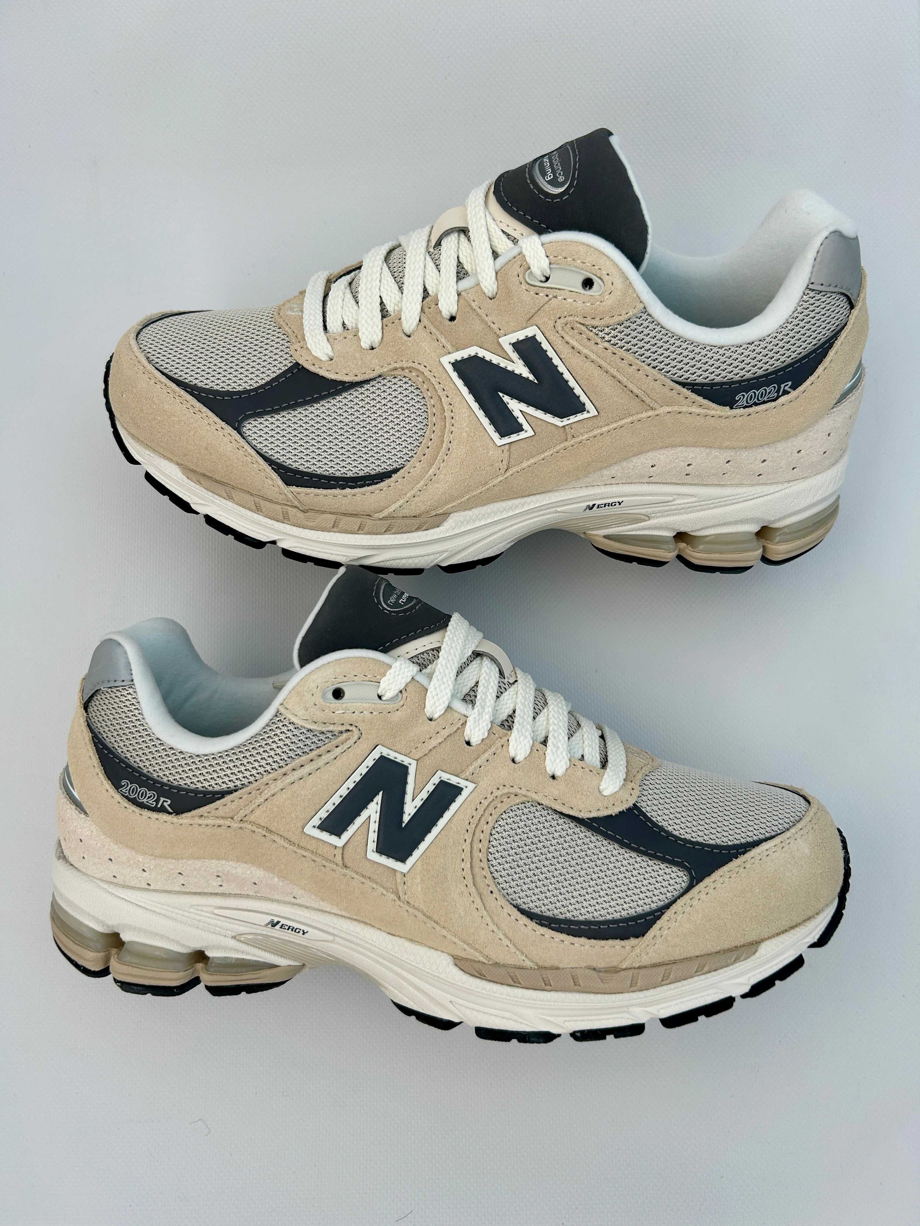 Кросівки New Balance 2002R 42 42.5