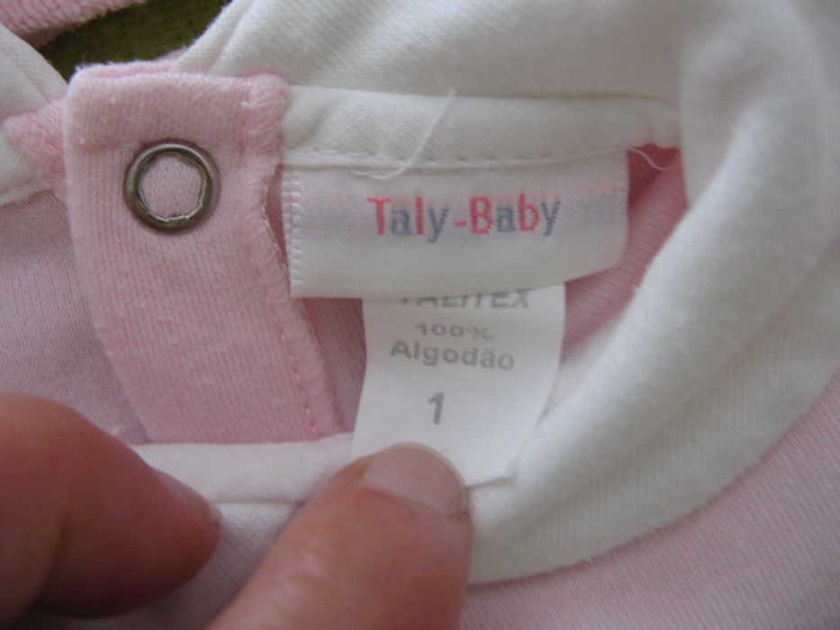 Roupa de bebé (menina) – 0 a 1 Mês: