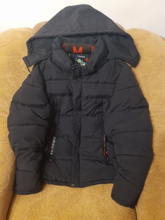 Зимова курточка чоловіча