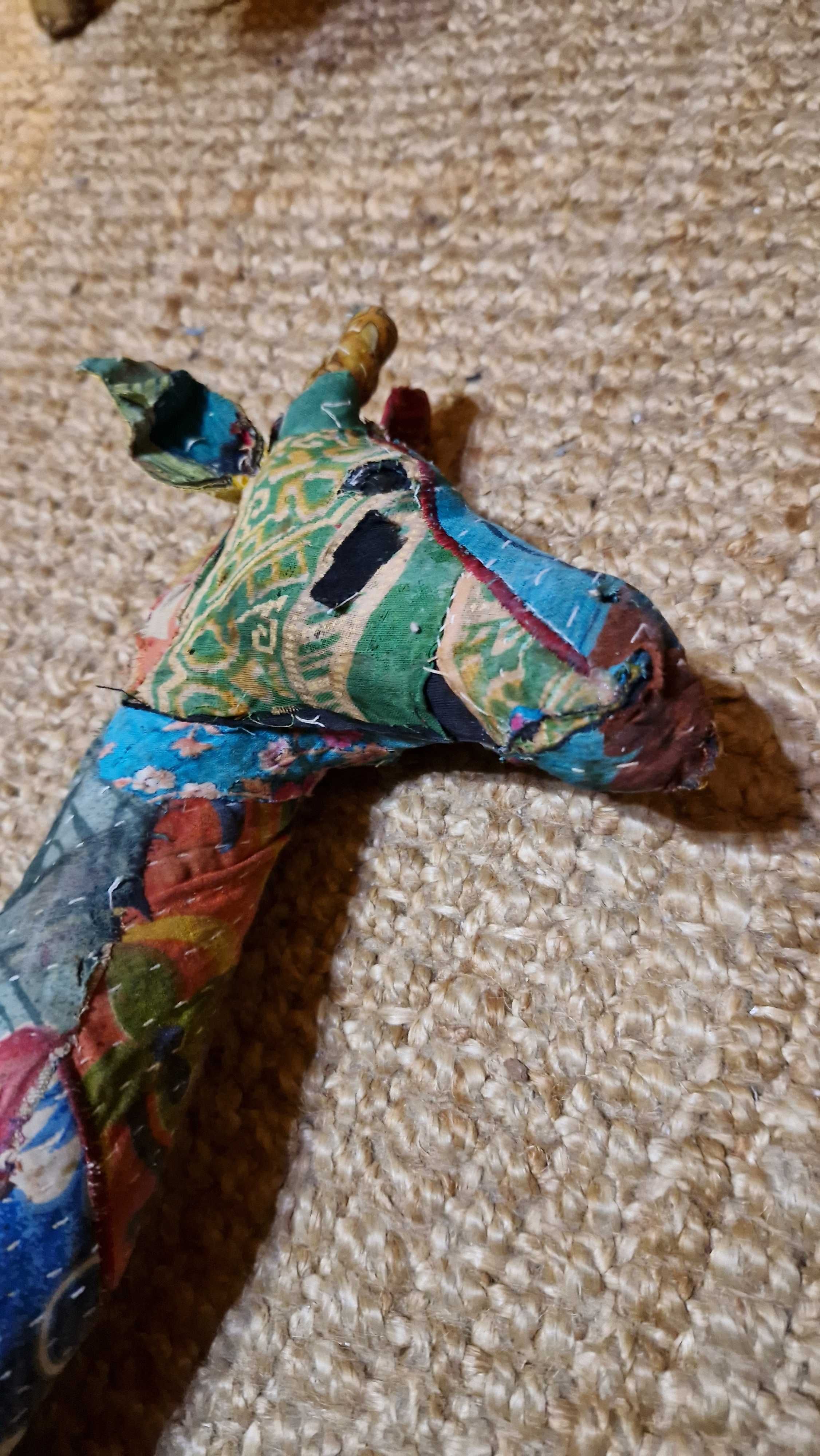Girafa decorativa de teciso - retalhos