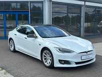 Tesla Model S Free Supercharger, darmowy pakiet łączności