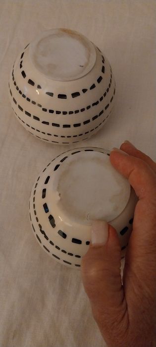 2 castiçais em louça