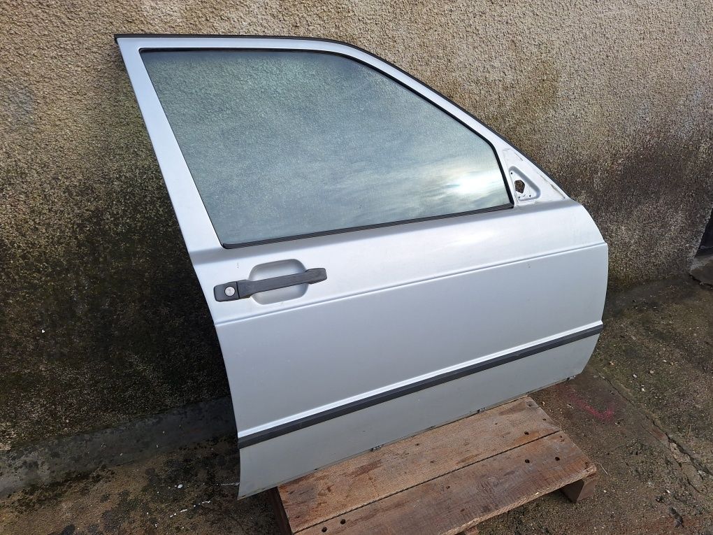 Porta mercedes 190