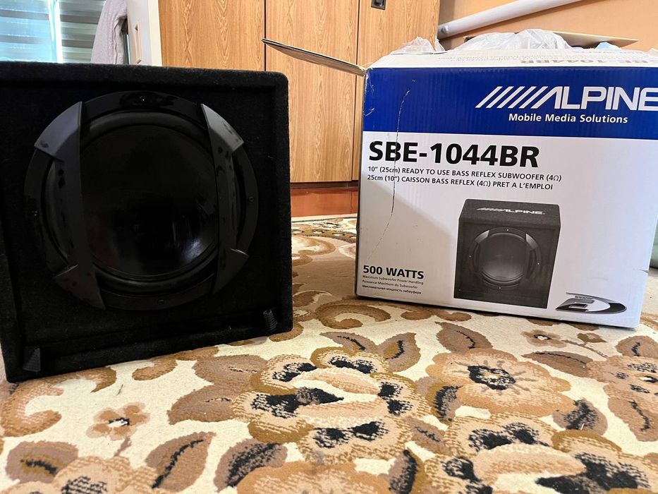 Автомобільний сабвуфер Alpine SBE-1044BR та підсилювач
