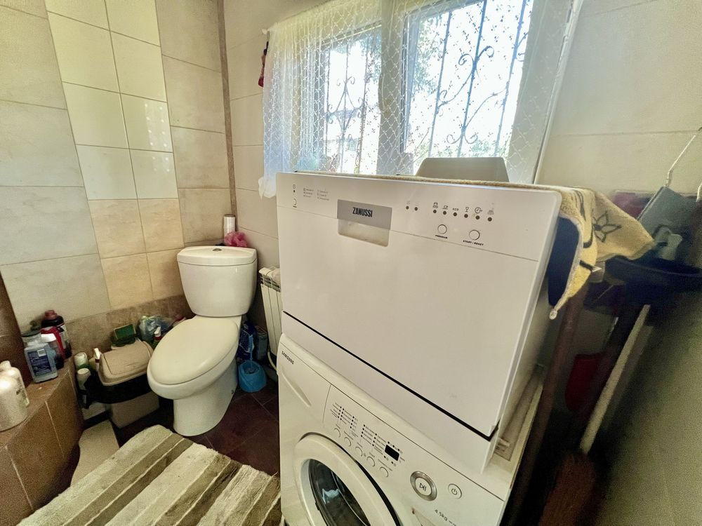 Продам дачу з басейном і баней в Гостомелі