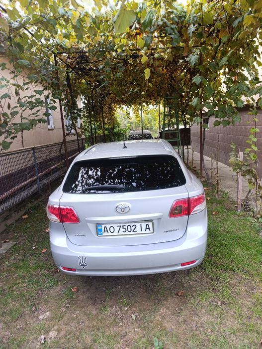Toyota Avensis 2.0 дизель