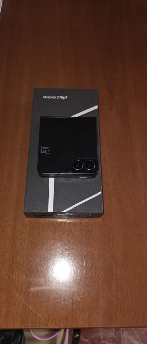 Flip7 preto 512gb novo