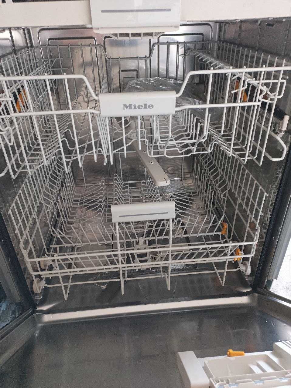 Zmywarka do zabudowy szeroka 60 cm MIELE G4999 SCVi XXL stan bdr