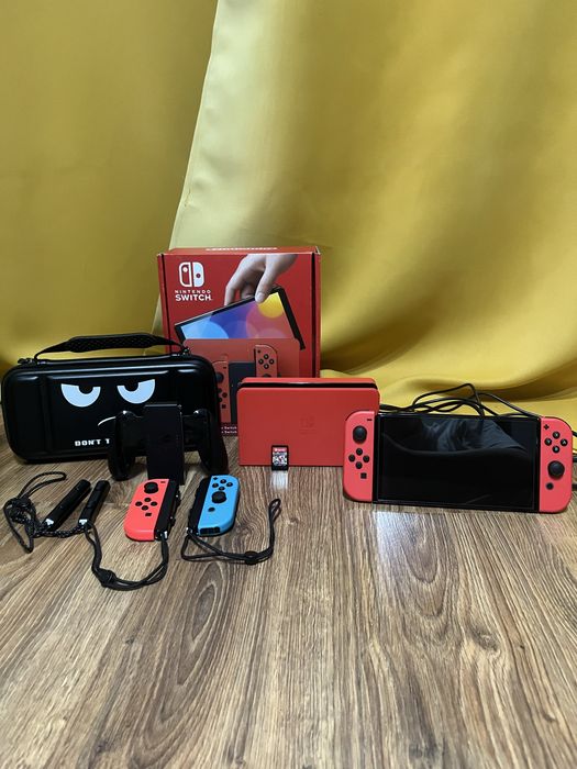 Pakiet Nintendo Switch Oled Mario + 256GB