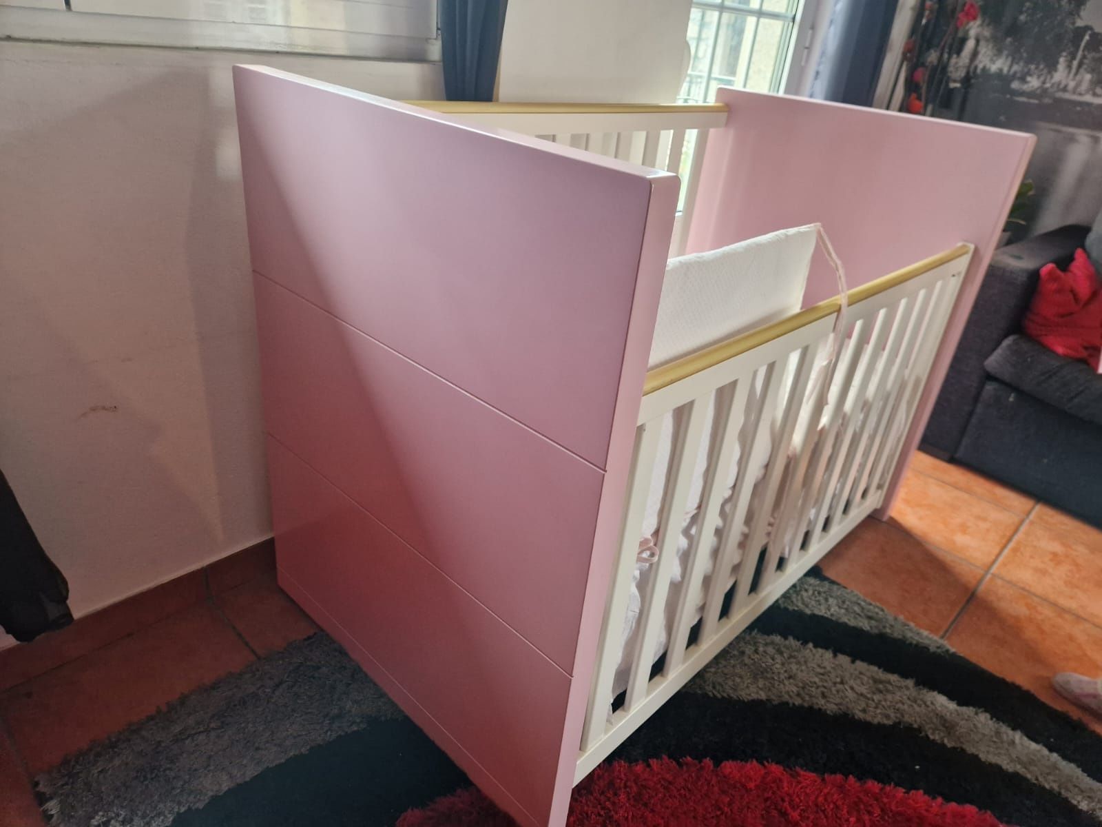 Cama de bebé como nova