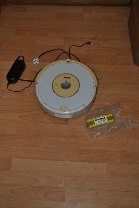 РОБОТ пылесос iRobot Roomba Румба 531 500 серия в рабочем состоянии