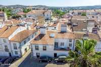 Casa de família no centro histórico de Montemor-o-Novo