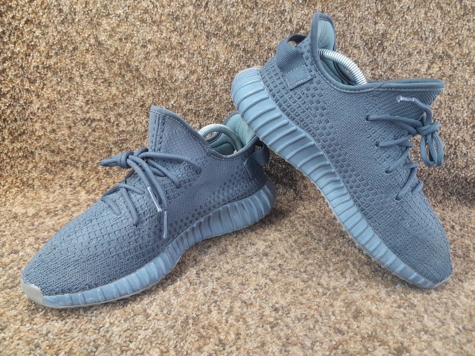 Кросівки оригінал Adidas Yeezy Boost 42 розмір.