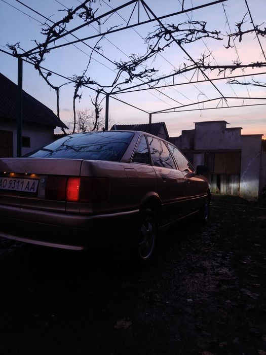 Продам ауді 80 б3 1.8 газ бензин цікавить обмін читайте опис