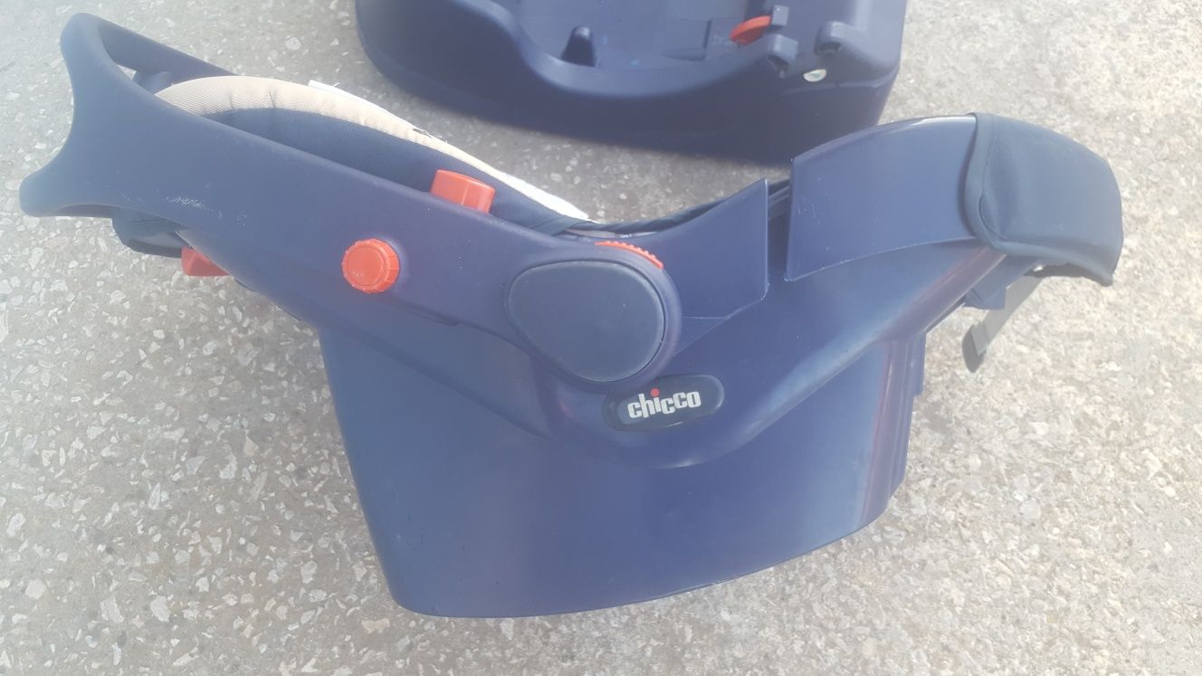 Ovo para bebês da Chicco como novo  mais Isofix para carro