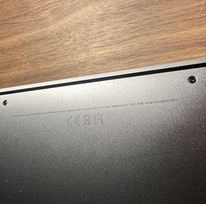 laptop Macbook Air 13,3’ Retina M1 (model A2337 gwiezdna szarość)