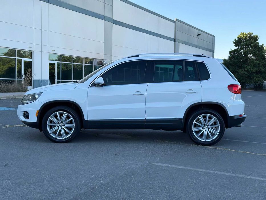 Volkswagen Tiguan      2015