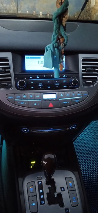 Hyundai Genesis 3.8 - 2008г