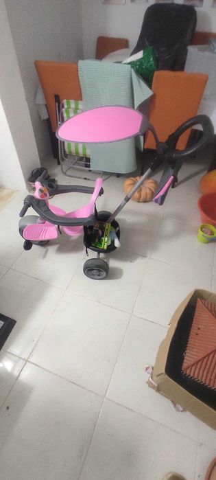 Triciclo cor de rosa