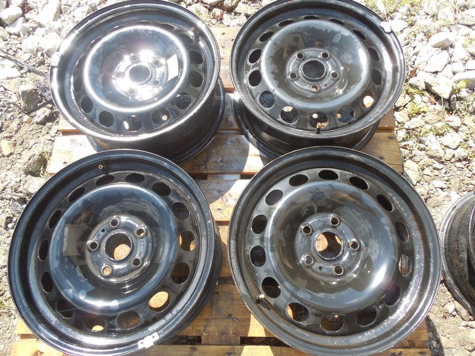 FELGI STALOWE AUDI A3 A4 VW GOLF 8V0601027A 16