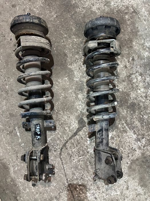 Амортизатор передний (стойка) Renault Trafic 2001-2013 Рено Трафик