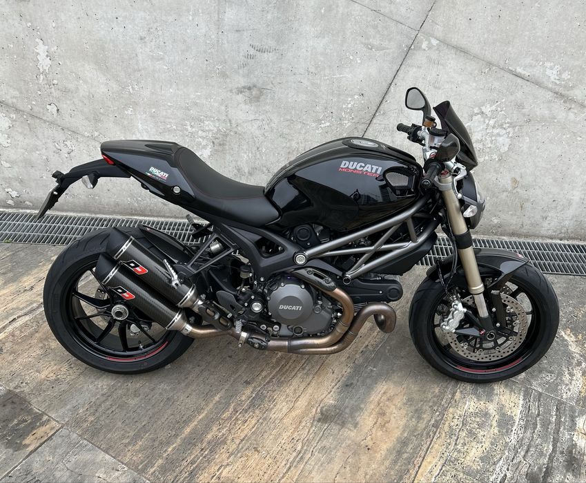 Ducati Monster 1100 EVO