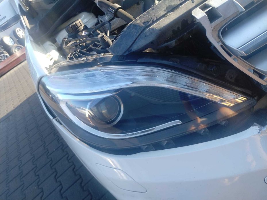 lampa przód przednia prawa BIXENON Mercedes W246  11-14r