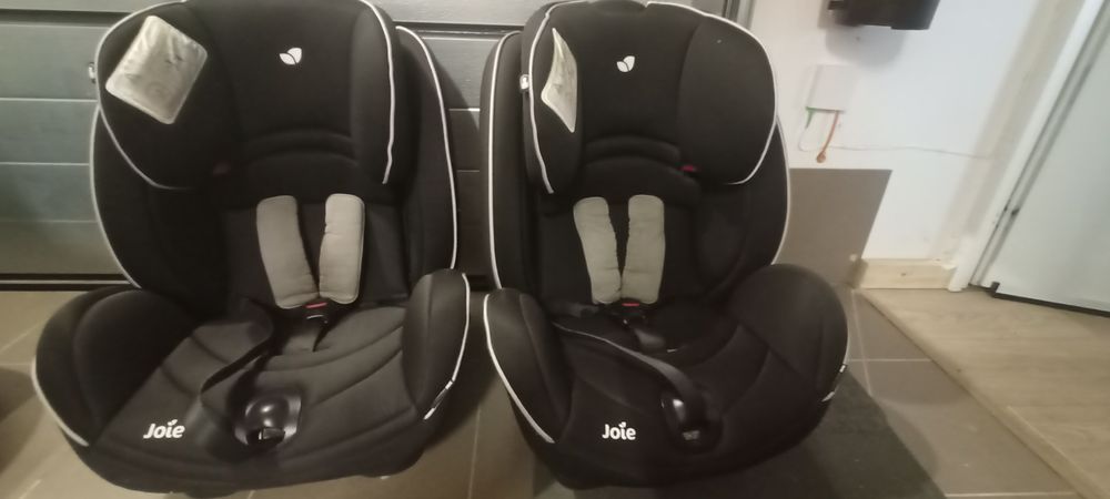2 foteliki Joie Stages, 0-25kg