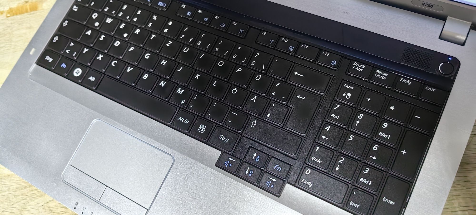 Ноутбук Samsung R730/Pentium P6100/Ram 4Gb/HDD No
