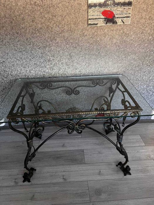Кований стіл ручної роботи