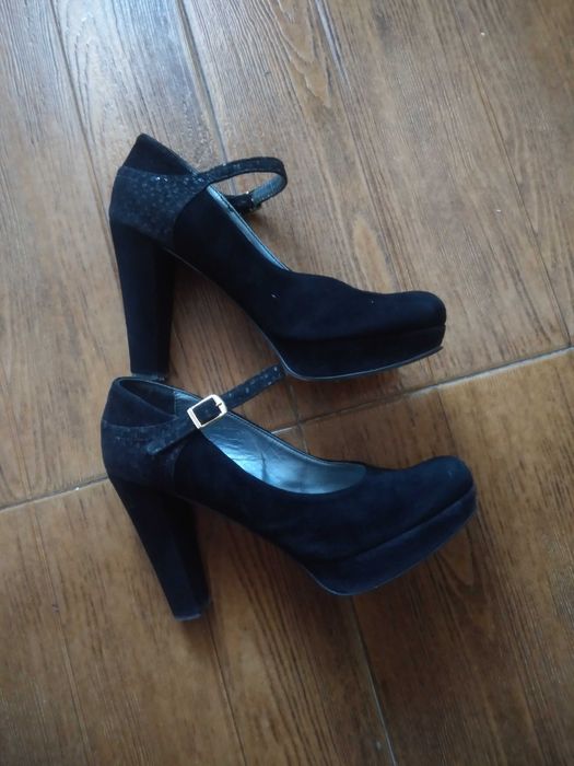 Sapato de salto alto