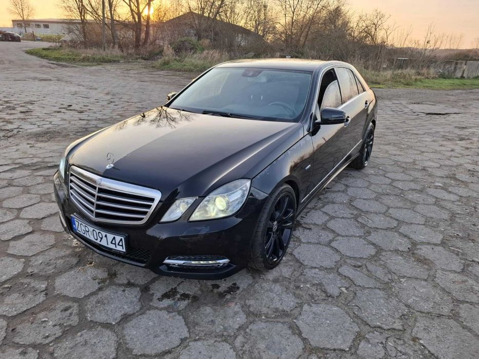Mercedes-Benz W212 E350