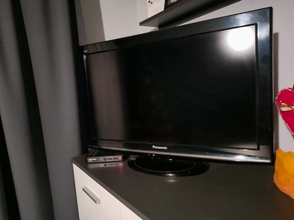 Telewizor 32 całe Panasonic