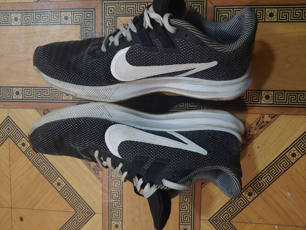 Кросівки  nike pegasus  оригінал

Розмір по бірці: US 8.5  UK 7.5