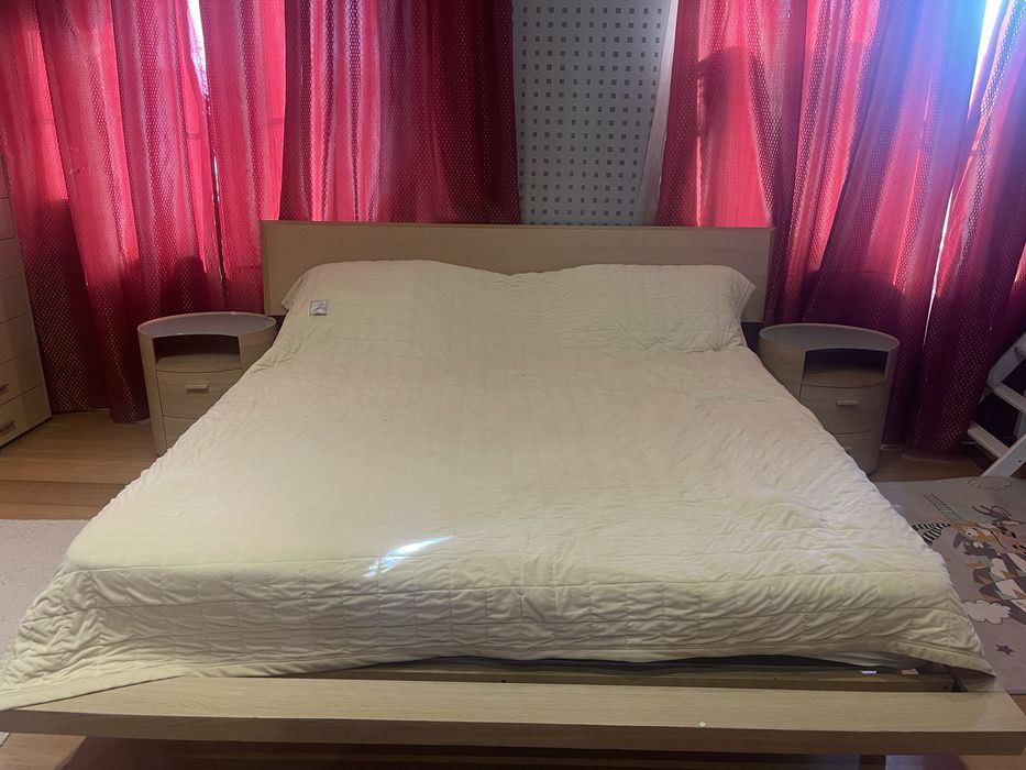 Кровать из натурального дерева ( Италия ) 200х180 БЕЗ матраса