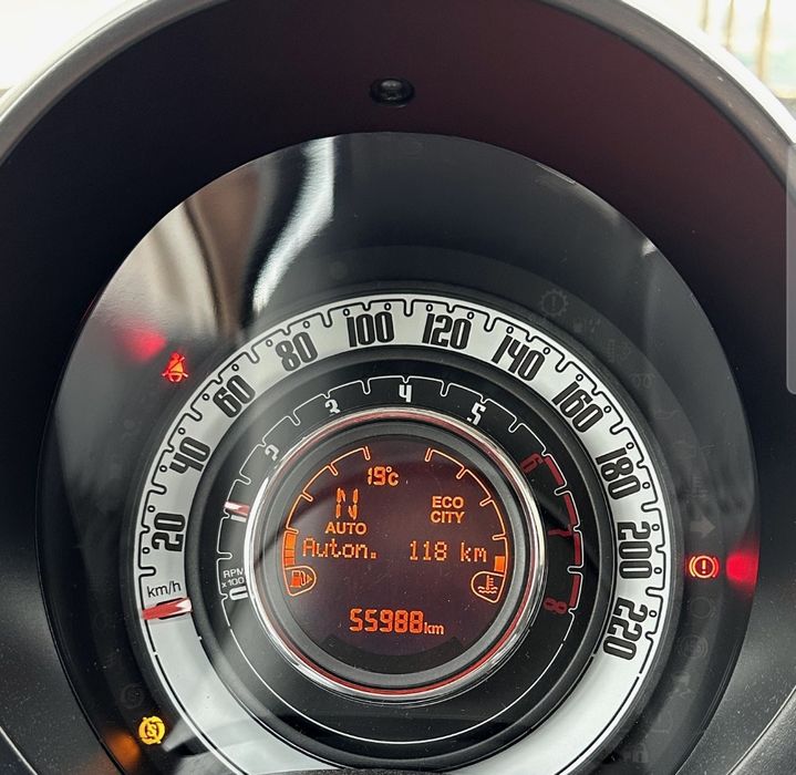 Fiat 500 1.2Lounge Automatico Pouco km irrepreensível