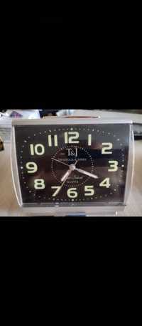 Продам стильний годинник з будильником
