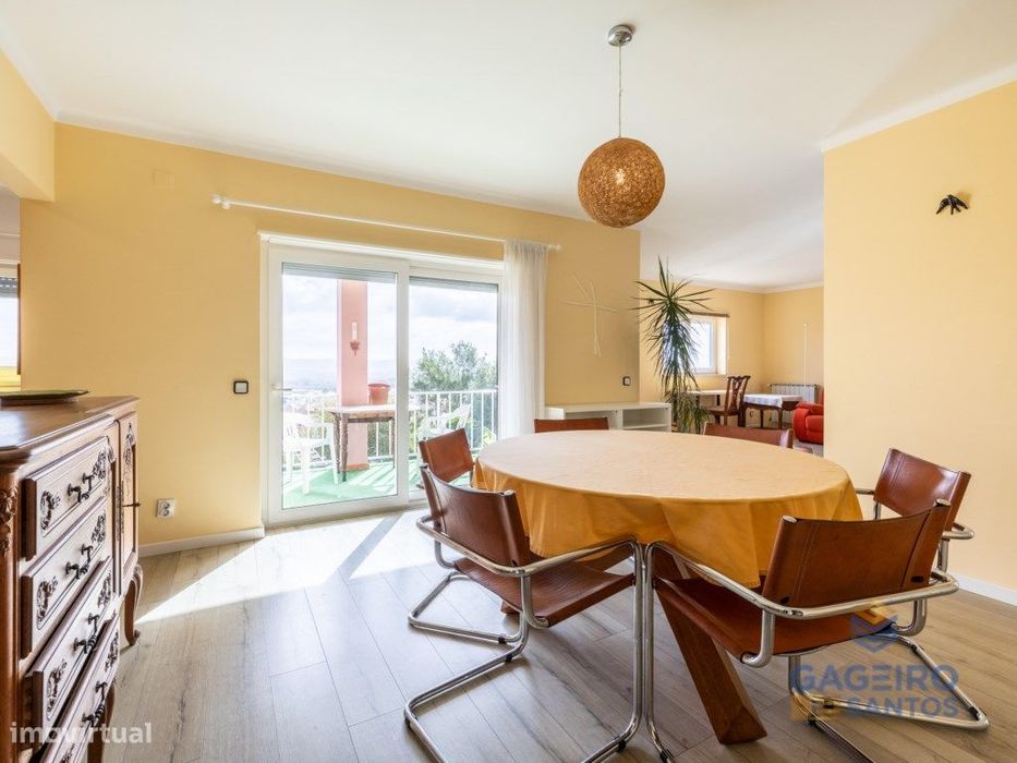 T2 Mobilado em Salir do Porto