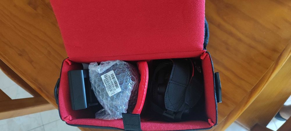 Câmera fotográfica Canon.