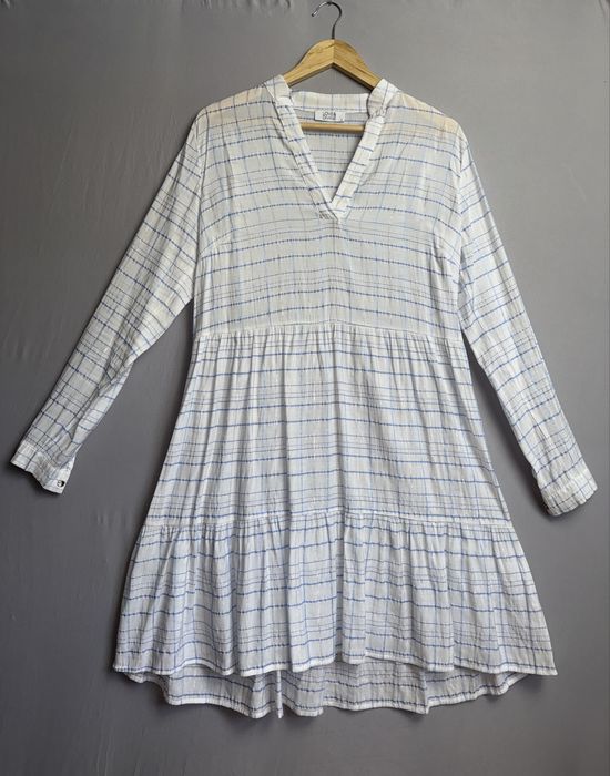 sukienka w kratę oversize falbany boho v-neck błyszcząca