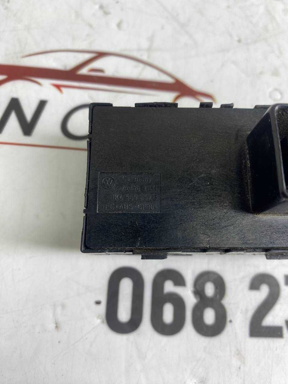 Блок управління склопідйомниками Volkswagen Golf  Passat B6 1K4959857B