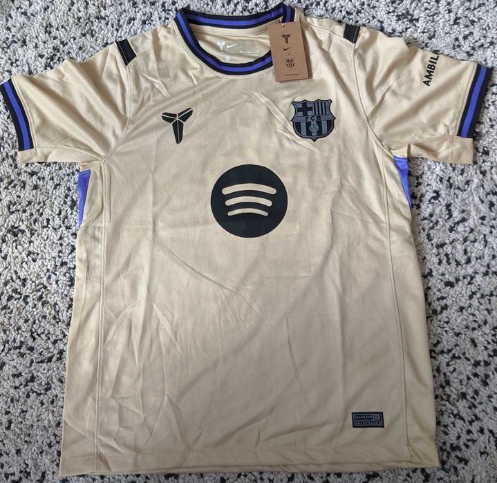 Koszulka wyjazdowa FC Barcelona 25/26 – Lamine Yamal 10 Rozmiar M