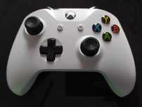 Pad do Xbox one series biały super stan