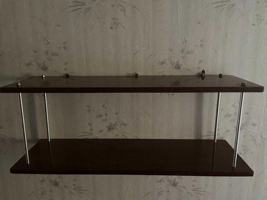 Полка книжная настенная, СССР либо 90-е, ламинированное ДСП.