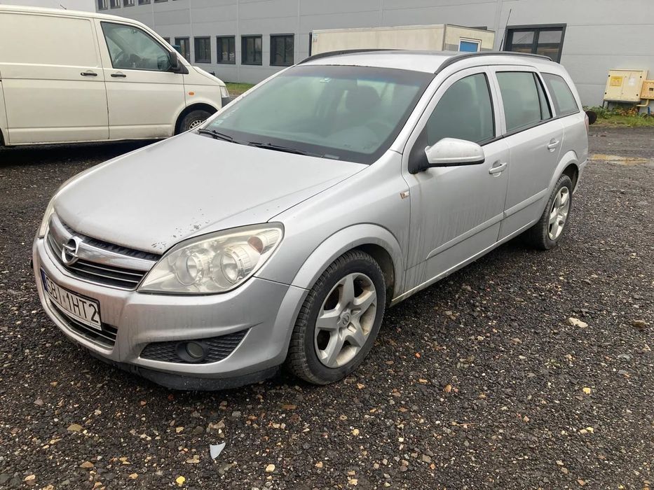 Opel Astra Opel Astra H 1,7CDTI uszkodzony silnik