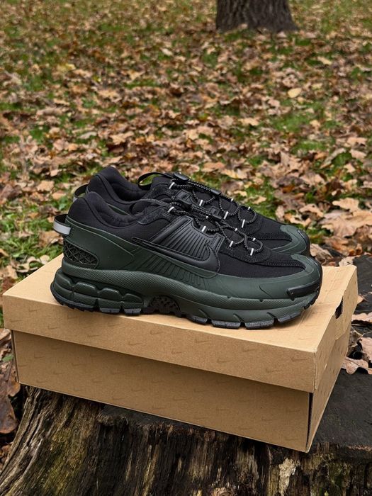 Оригінал кросівки nike zoom vomero 5 roam fv2295-300 зимові теплі