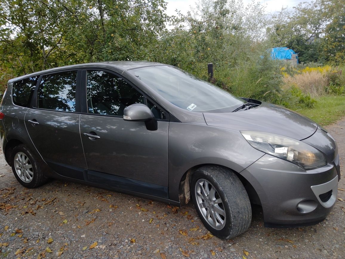 Renault Grand Scenic 2010