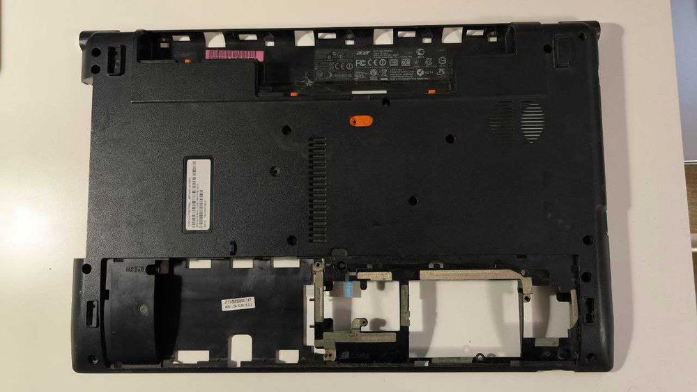 Низ, дно, піддон для Acer Aspire V3-571G